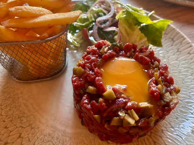 RESTAURANT LE BISTROT BASTIDE Tartare de Boeuf au Couteau