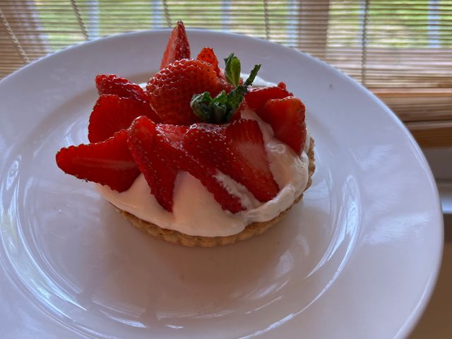 RESTAURANT LE BISTROT BASTIDE tartelette de fruits de saison et mascarpone