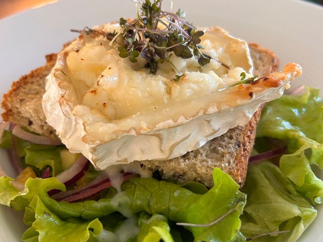 RESTAURANT LE BISTROT BASTIDE tartine de chèvre et miel